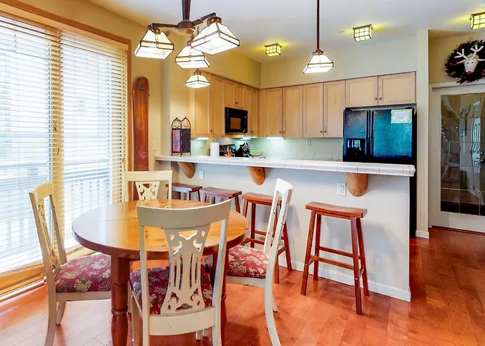 Mammoth Green Condos